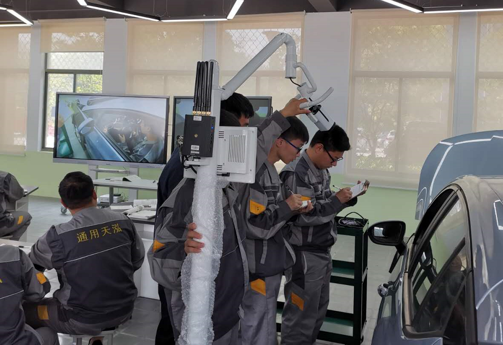 南京交通技术学校移动车1